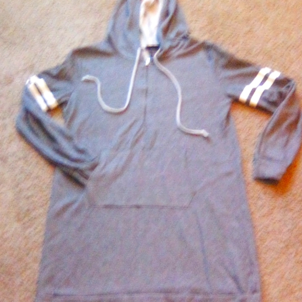 Rue 21 Men Hoodie y2k With Pocket Thin Wear And Bolo With A 3/4 Zipper